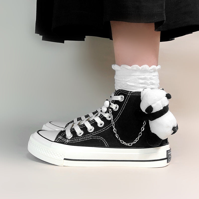 4 Ways to Wear Your Converse - wikiHow